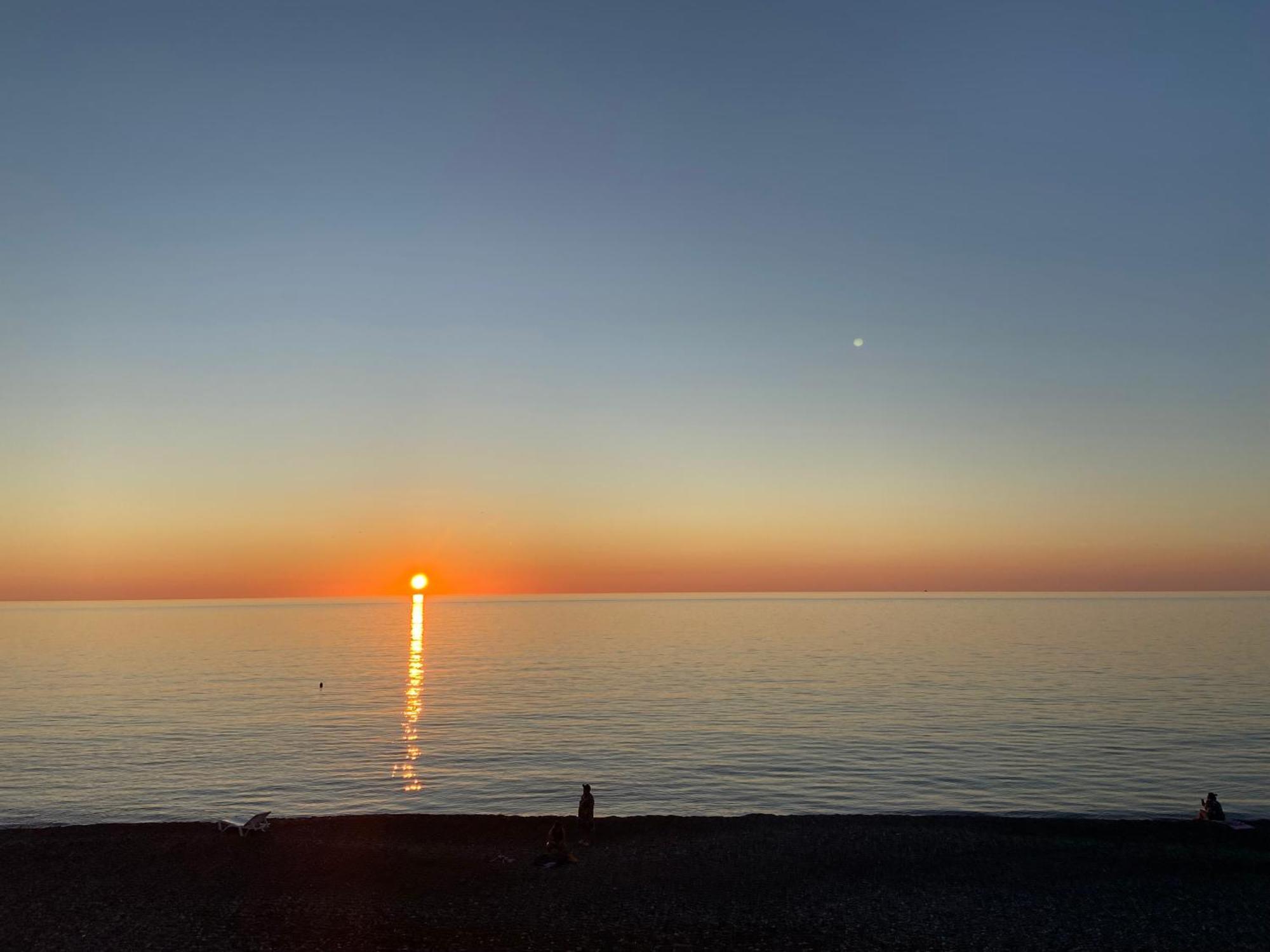 La Vie En Rose Hotel Kobuleti Bagian luar foto