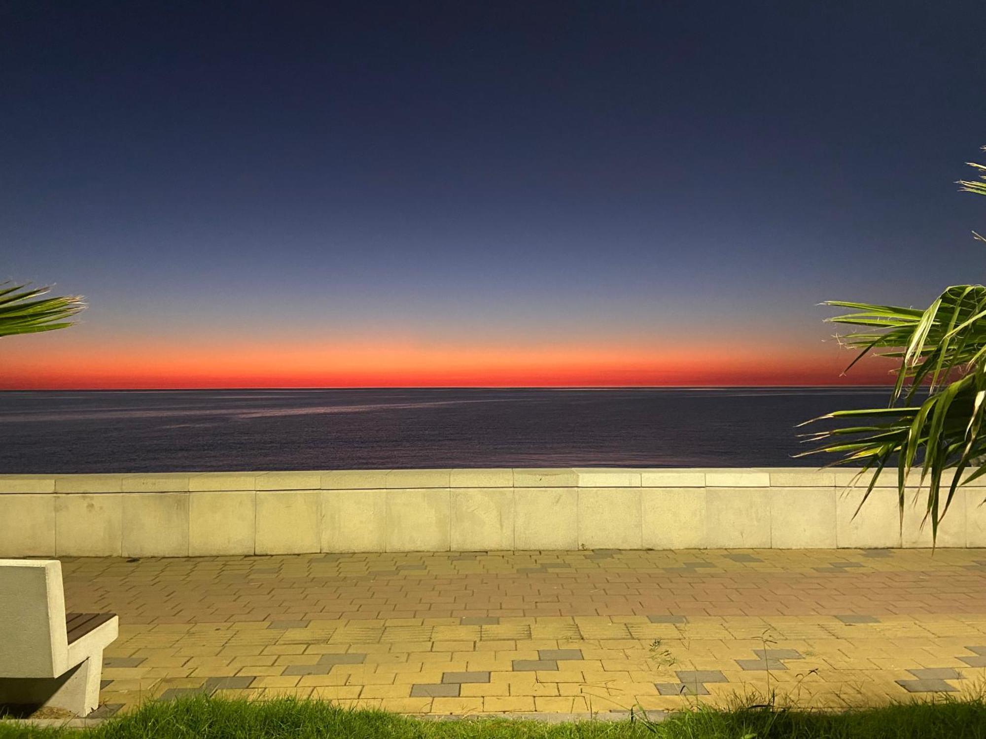 La Vie En Rose Hotel Kobuleti Bagian luar foto