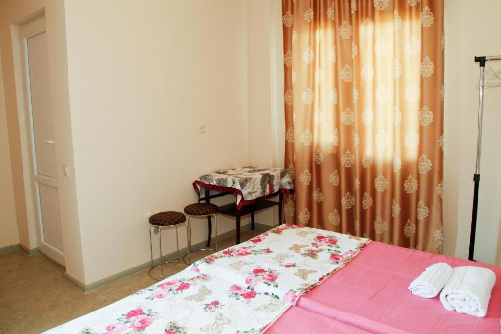 La Vie En Rose Hotel Kobuleti Bagian luar foto